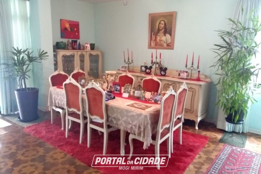 Casa &agrave; venda - 400m&sup2; - Centro