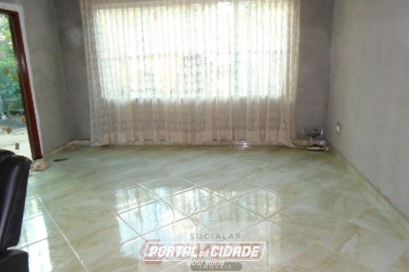S&iacute;tio &agrave; venda - 150m&sup2; - Centro