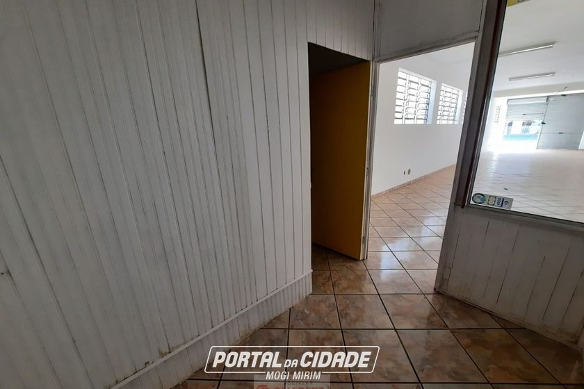 Sal&atilde;o Comercial para alugar - 200m&sup2; - Centro