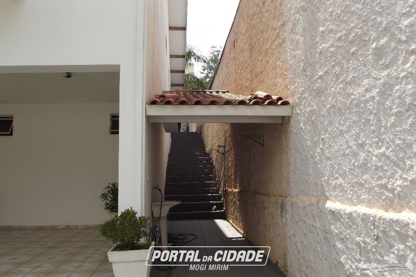 Casa &agrave; venda - 360m&sup2; - Centro