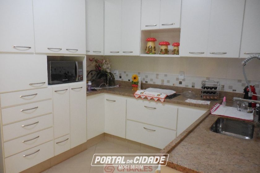 Casa &agrave; venda - 250m&sup2; - Centro
