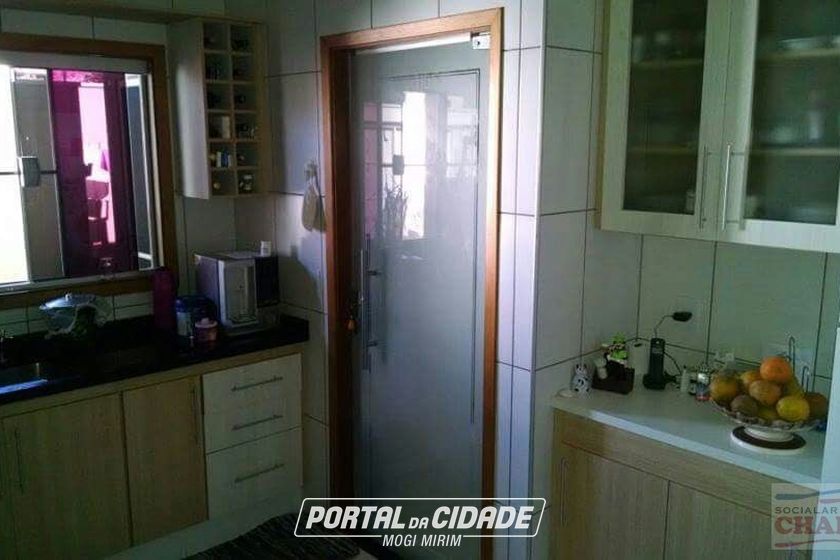 Casa &agrave; venda - 200m&sup2; - Centro
