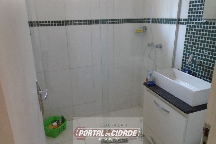 Casa &agrave; venda - 100m&sup2; - Centro