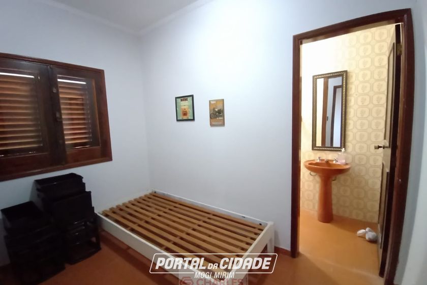 Casa para alugar - 360m&sup2; - Centro