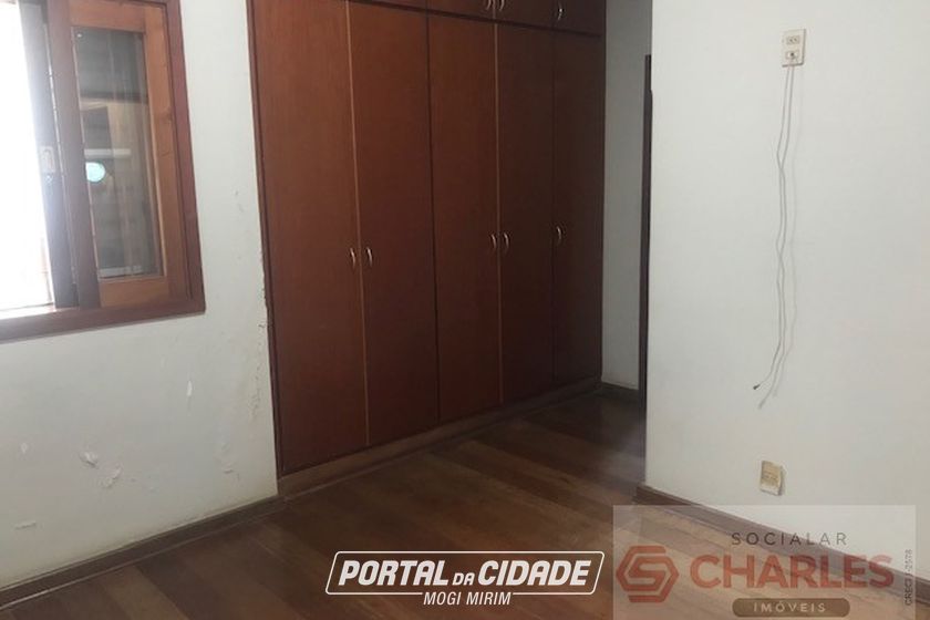 Casa &agrave; venda - 204m&sup2; - Centro