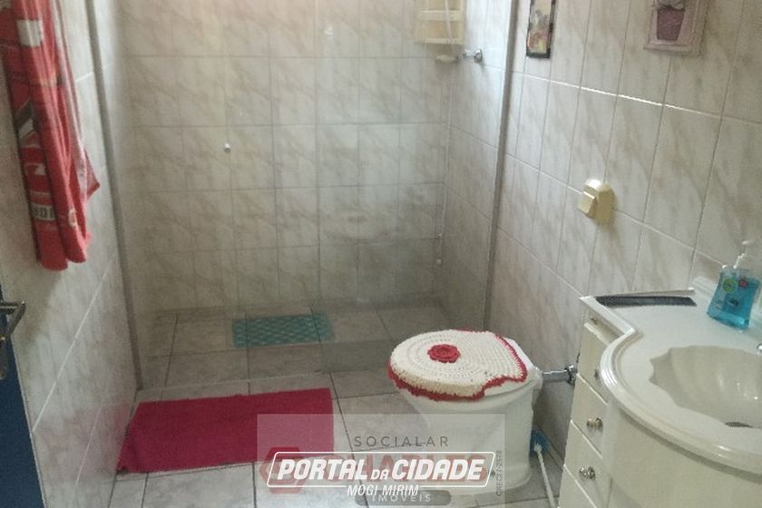 Casa &agrave; venda - 200m&sup2; - Centro