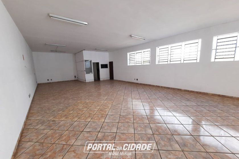 Sal&atilde;o Comercial para alugar - 200m&sup2; - Centro