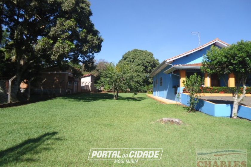 S&iacute;tio &agrave; venda - 252m&sup2; - Centro