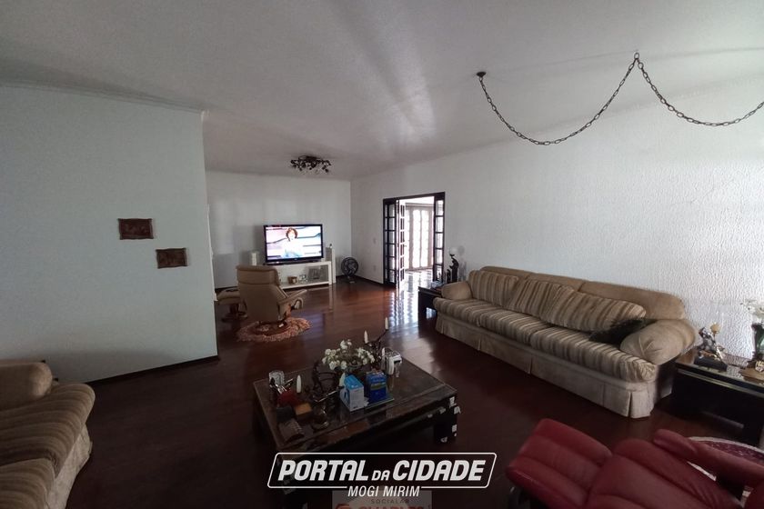 Casa &agrave; venda - 431m&sup2; - Centro