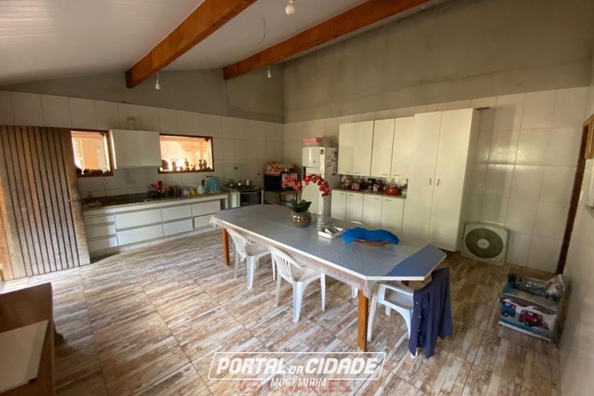 Sal&atilde;o Comercial &agrave; venda - 591m&sup2; - Centro