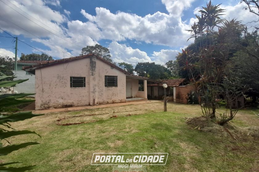 S&iacute;tio &agrave; venda - 10m&sup2; - Centro