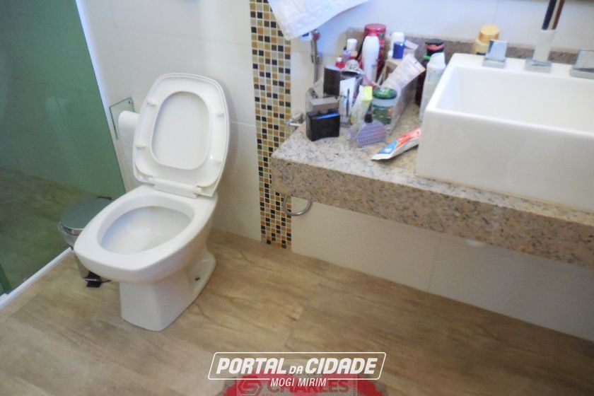 Casa &agrave; venda - 250m&sup2; - Centro