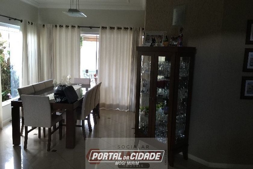 Casa &agrave; venda - 10m&sup2; - Centro