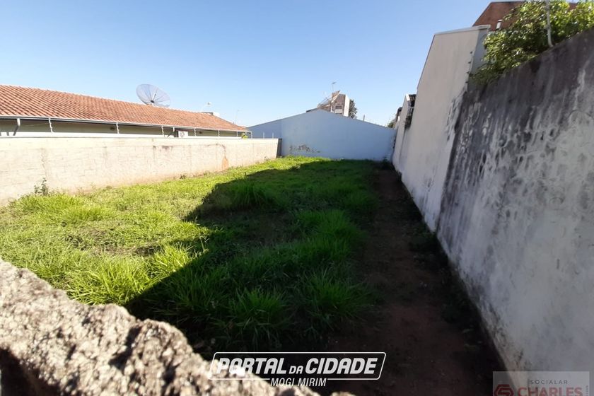 Terreno &agrave; venda - 10m&sup2; - Centro