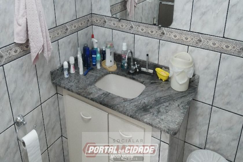 Casa &agrave; venda - 200m&sup2; - Centro