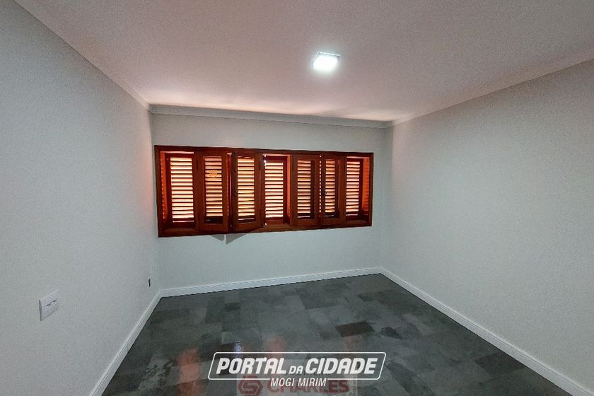 Casa &agrave; venda - 547m&sup2; - Centro