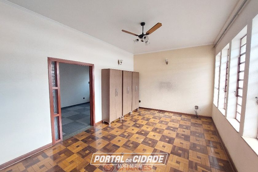 Casa &agrave; venda - 246m&sup2; - Centro