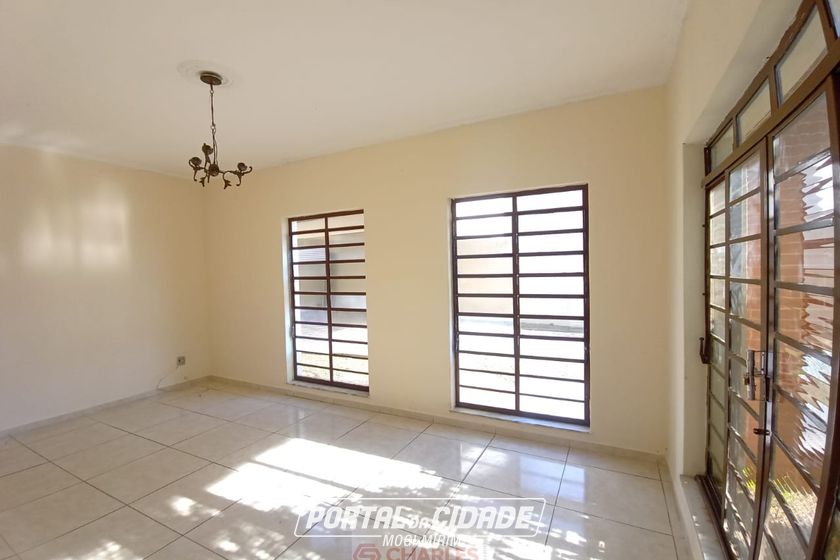 Casa para alugar - 217m&sup2; - Centro