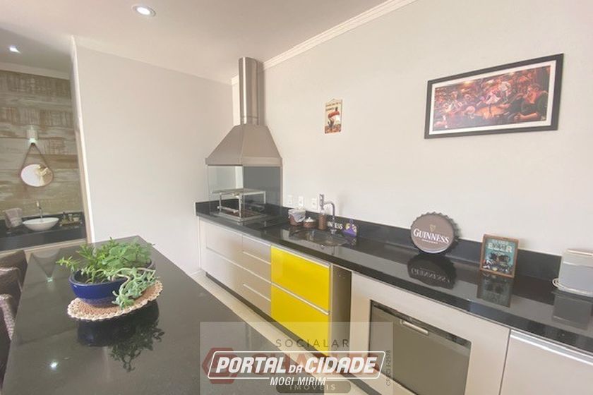 Casa &agrave; venda - 220m&sup2; - Centro