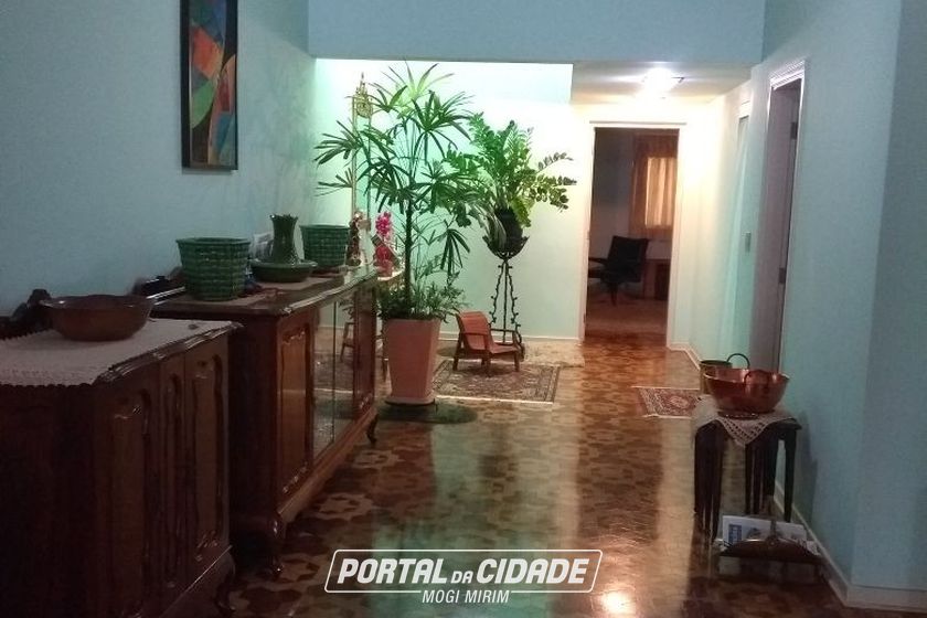 Casa &agrave; venda - 400m&sup2; - Centro