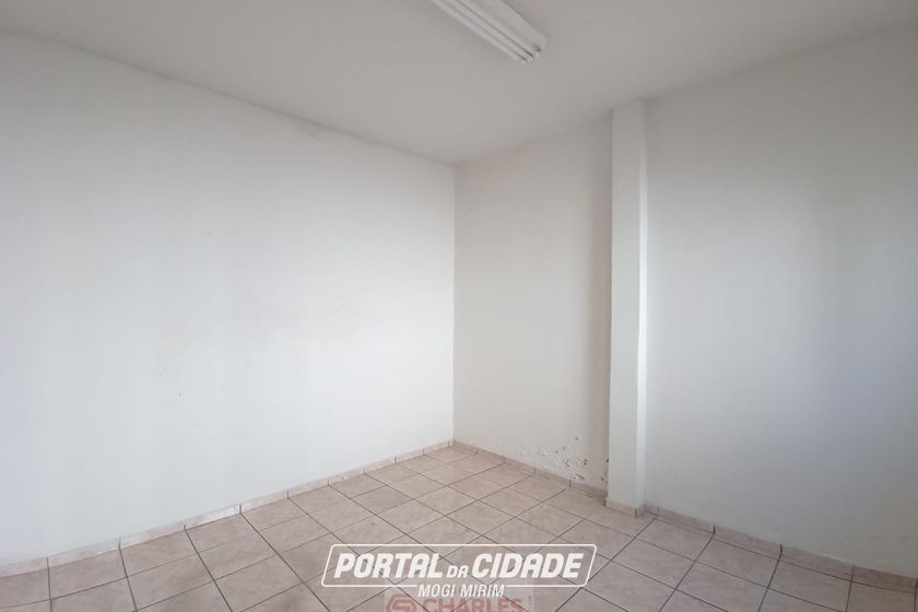 Sal&atilde;o Comercial para alugar - 106m&sup2; - Centro