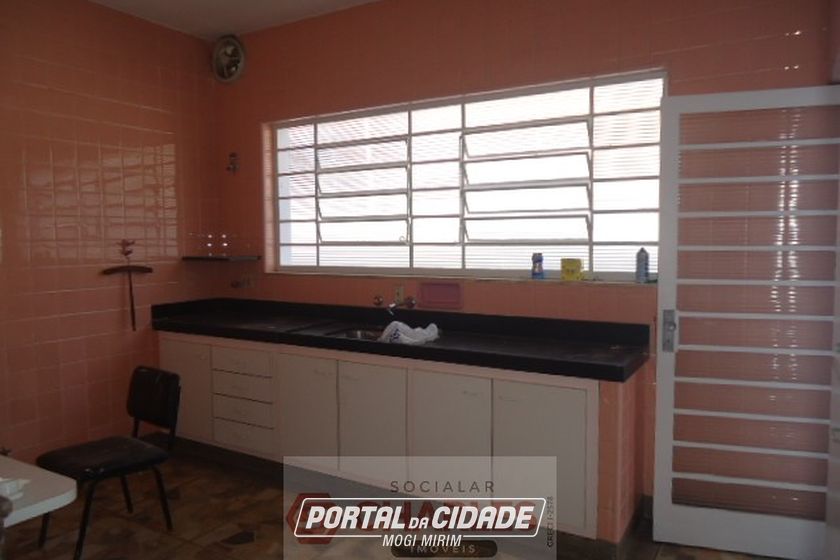 Casa &agrave; venda - 260m&sup2; - Centro