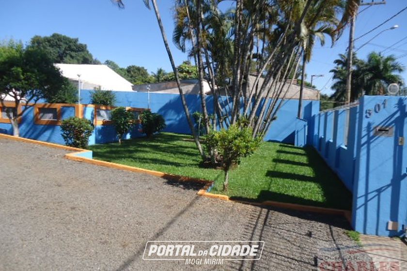 S&iacute;tio &agrave; venda - 252m&sup2; - Centro