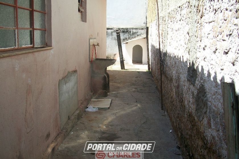 Casa &agrave; venda - 150m&sup2; - Centro