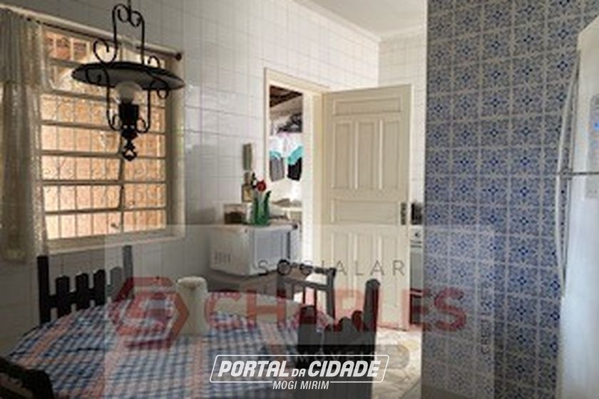Casa &agrave; venda - 360m&sup2; - Centro