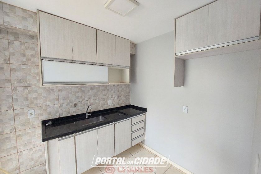 Apartamento para alugar - 52m&sup2; - Centro