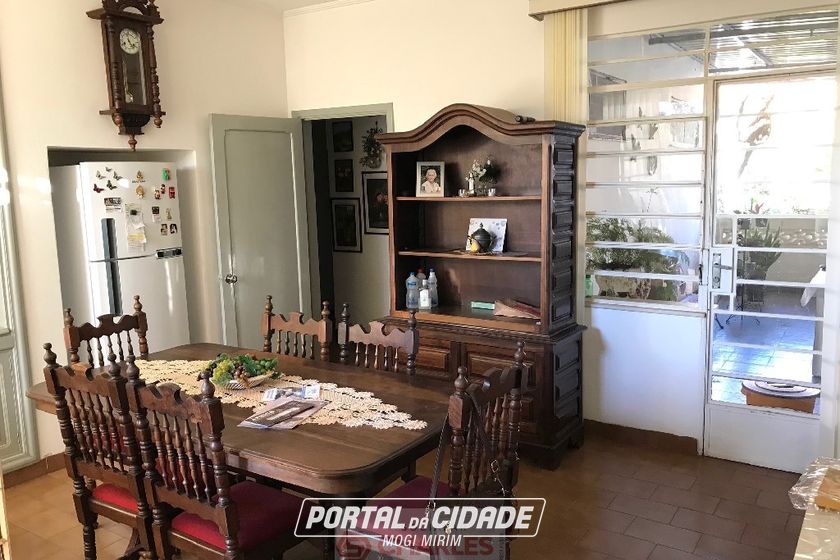 Casa &agrave; venda - 296m&sup2; - Centro