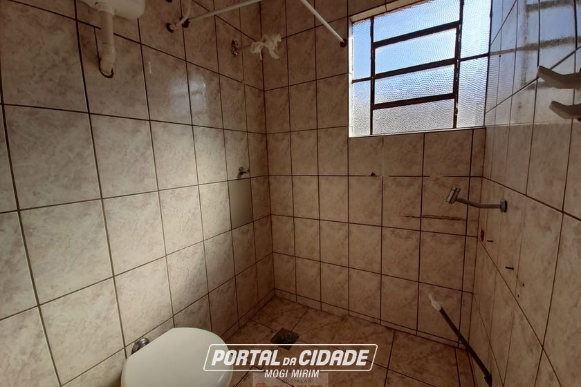 S&iacute;tio &agrave; venda - 10m&sup2; - Centro