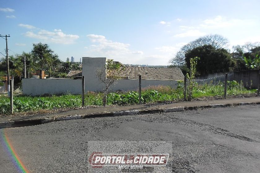 Terreno &agrave; venda - 10m&sup2; - Centro