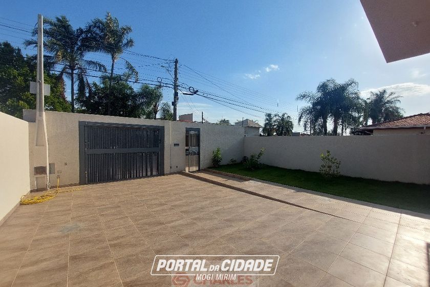 Casa &agrave; venda - 105m&sup2; - Centro