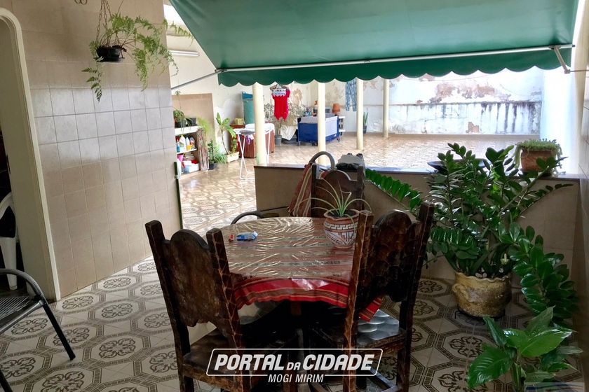 Casa &agrave; venda - 255m&sup2; - Centro