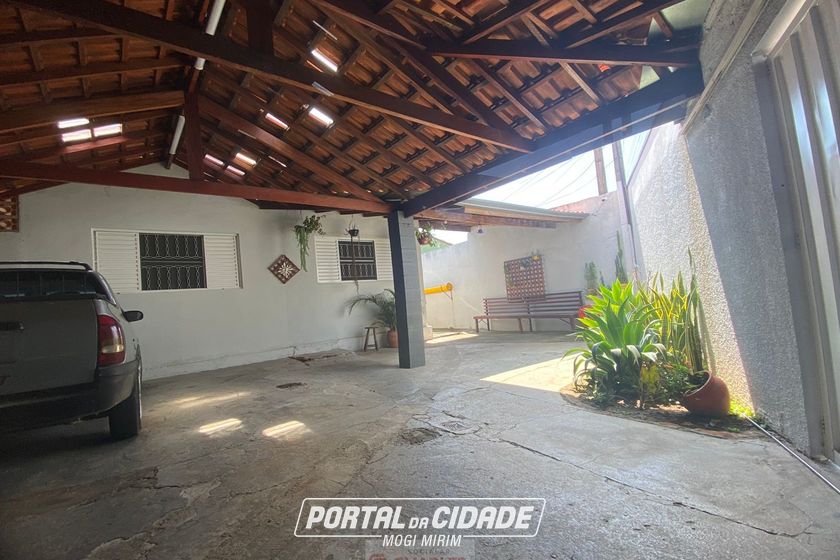 Casa &agrave; venda - 250m&sup2; - Centro