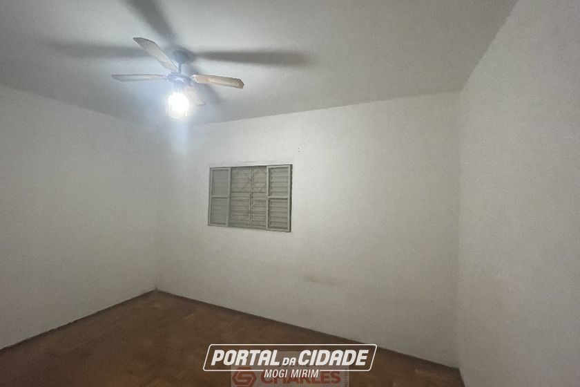 Casa &agrave; venda - 10m&sup2; - Centro
