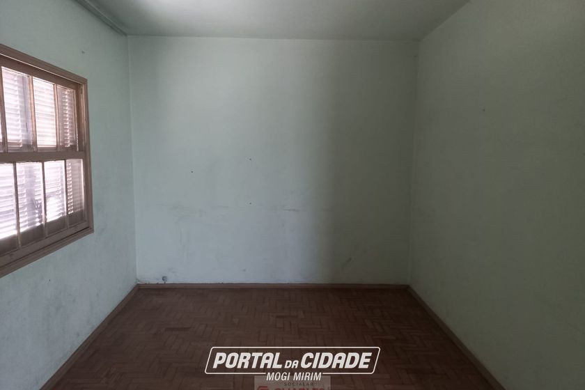 Casa para alugar - 10m&sup2; - Centro