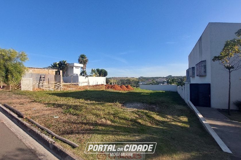 Terreno &agrave; venda - 10m&sup2; - Centro