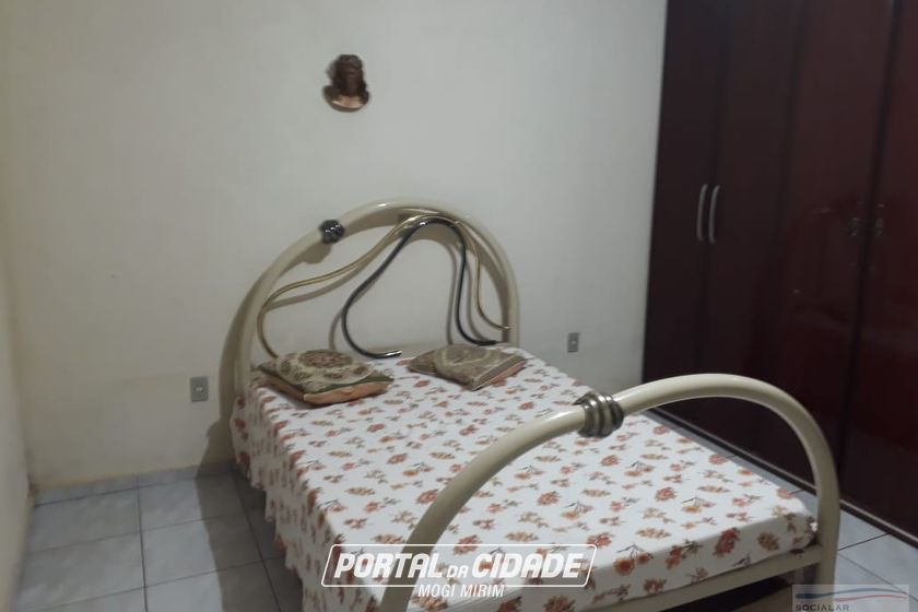 S&iacute;tio &agrave; venda - 10m&sup2; - Centro