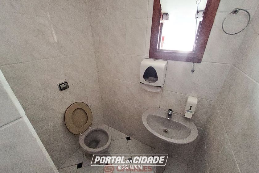 Casa para alugar - 200m&sup2; - Centro