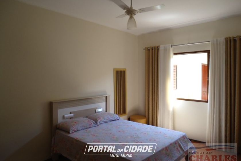 Casa &agrave; venda - 200m&sup2; - Centro