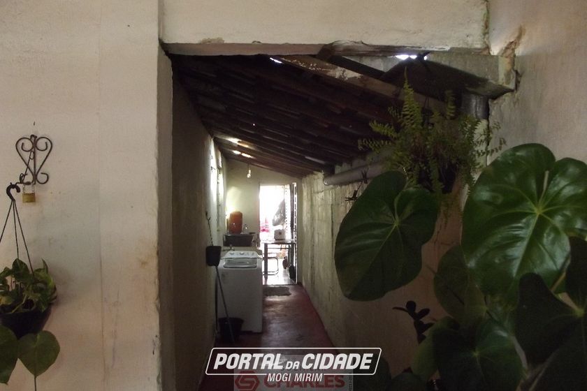 Casa &agrave; venda - 100m&sup2; - Centro