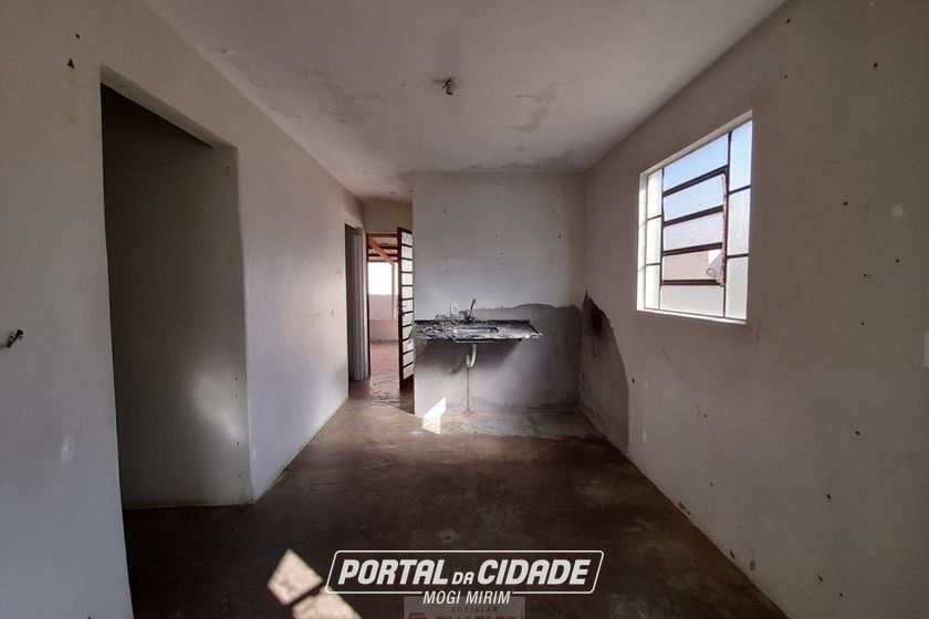 S&iacute;tio &agrave; venda - 10m&sup2; - Centro