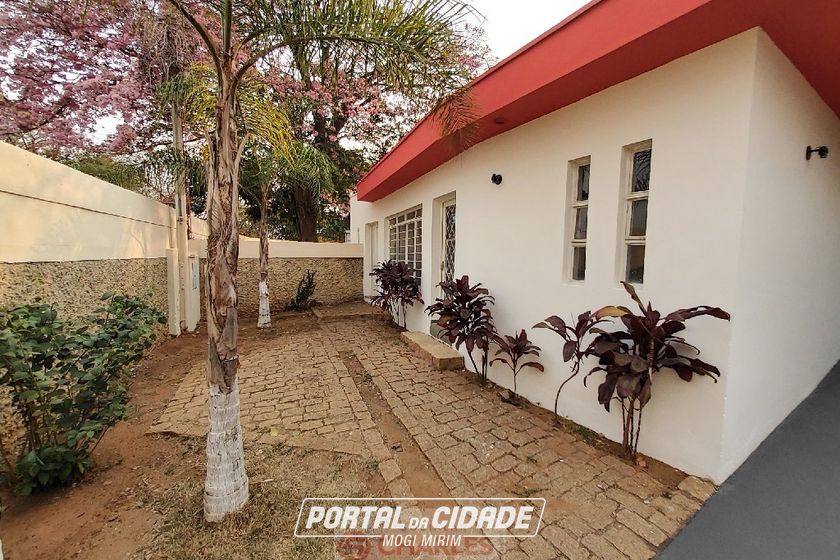 Casa &agrave; venda - 444m&sup2; - Centro
