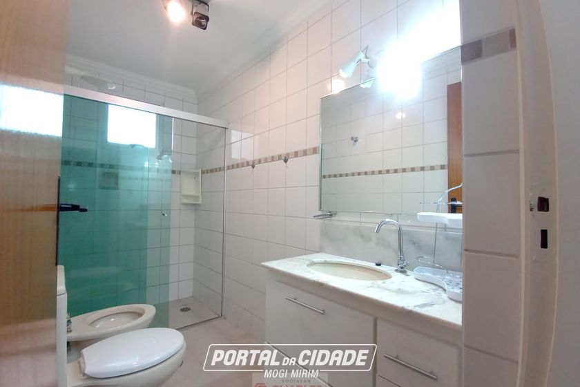 Apartamento para alugar - 130m&sup2; - Centro