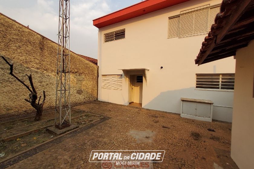 Casa para alugar - 444m&sup2; - Centro