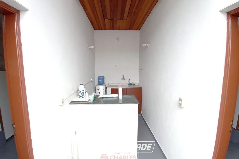 Sal&atilde;o Comercial para alugar - 30m&sup2; - Centro