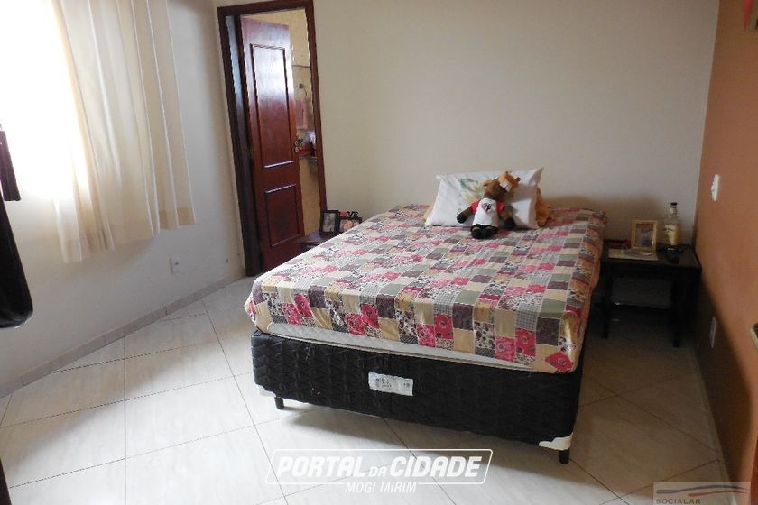 Casa &agrave; venda - 200m&sup2; - Centro