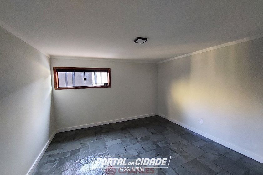 Casa &agrave; venda - 547m&sup2; - Centro